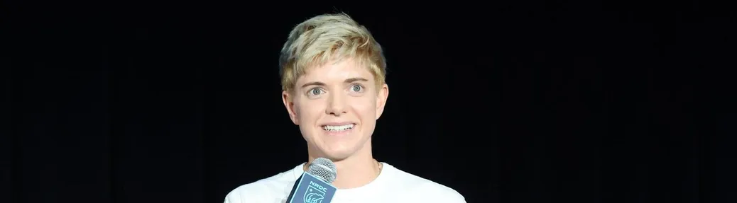 Mae Martin Tickets