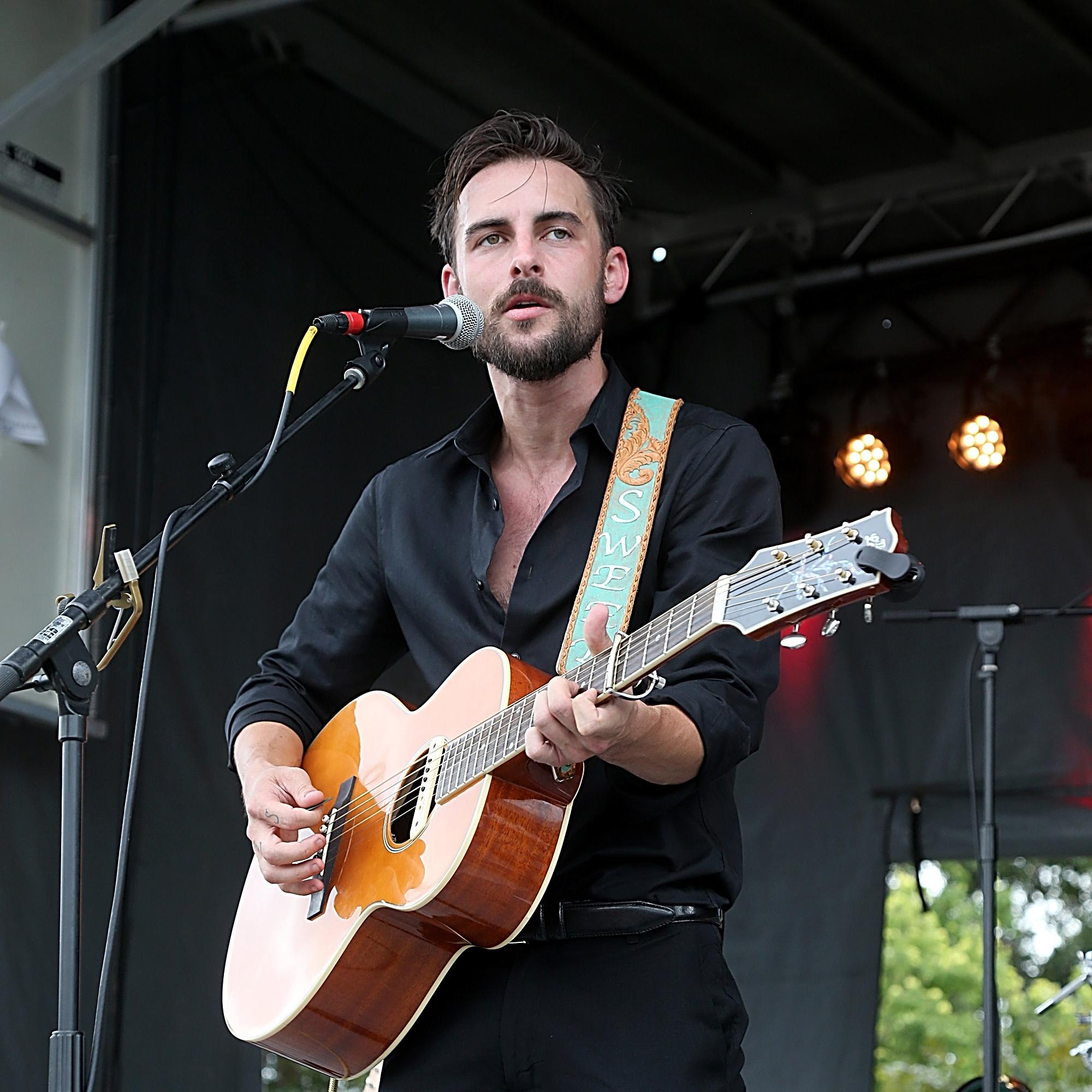 Robert Ellis Tickets Sat, Dec 7, 2024 730 pm at Evanston Space in