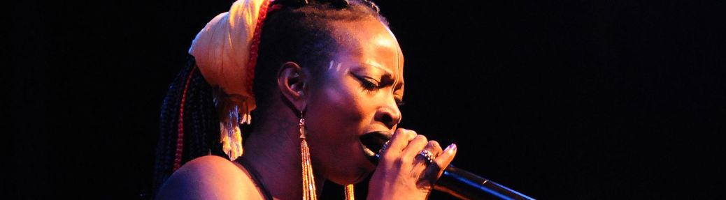 Dobet Gnahore Tickets